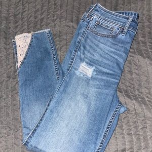 HOLLISTER CROP HIGH RISE JEANS